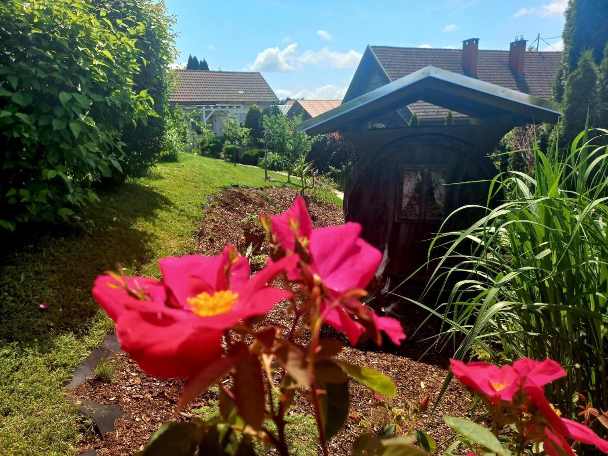 Ferienhaus Kaerntnergmiat Feldkirchen in Kärnten エクステリア 写真